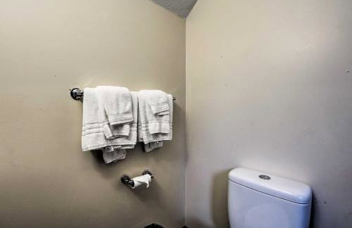 Burkesville Apt w/ Deck, Views & Pool Access! - Foto 11