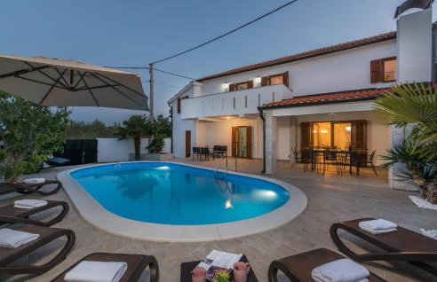 Villa Zlata - Photo 10