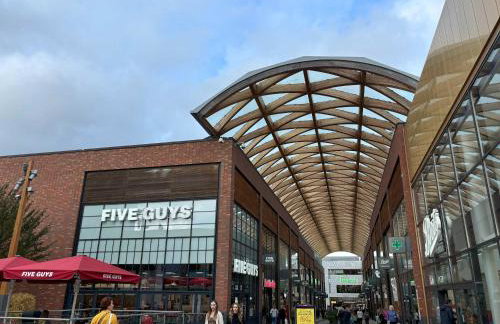 1 Bed Serviced Apartment Bracknell 5 mins from station - Photo 42