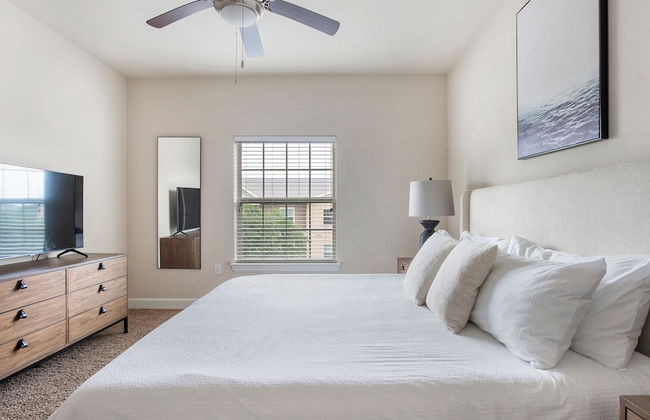 Westpointe Drive Apartments by Landing - Photo 7