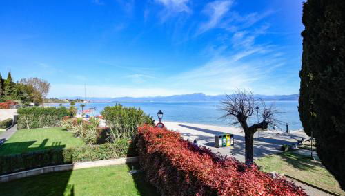 DOLCERIVA - The Lakefront Suite - Foto 3, Garden view