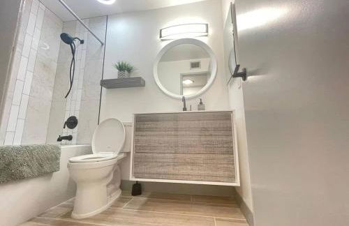 Msg for 5off 3Bed2Bath KingKingQueenBeds N PHX - Photo 9