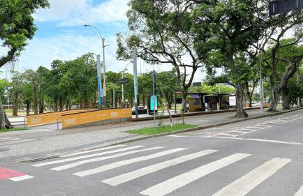 Flat Premium a 500m do aeroporto Santos Dumont & Consulados - Foto 7