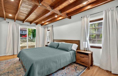 Cabin w River Access Fire Pit Grill WiFi & More - Foto 36