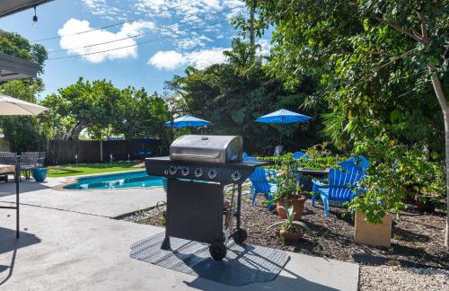 Backyard Oasis 3 Hole Golf Pool Fire Pit - Foto 26