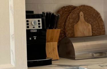 Artsy Italian lake retreat with stunning views! - Foto 49