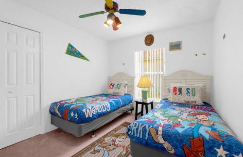 Upstay - Games & Private Pool Family Home - Photo 26