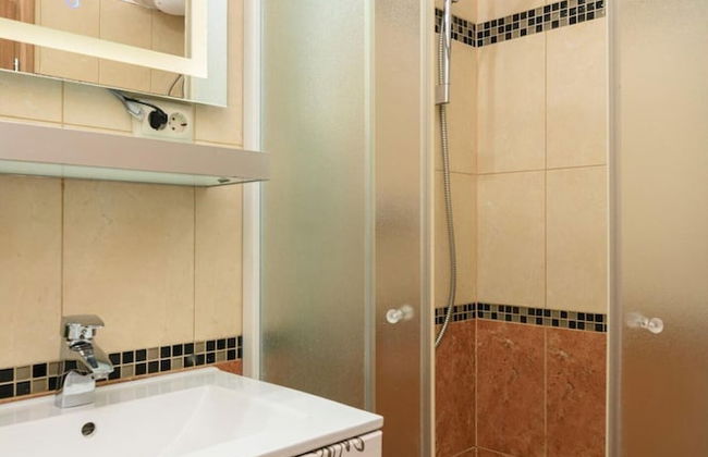 Modern Apartment in Arbanija with Hot Tub - Foto 20