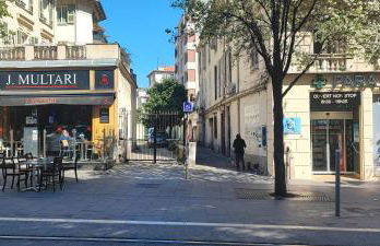 LA MAÏOUN DI JOSE - Appt 2 pièces nice centre cœur marché de la libération - Photo 2