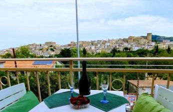 Comfort, parcheggio e vista su Tricarico in Basilicata, Io Sono Qui - Foto 4