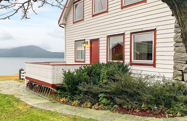 10 Person Holiday Home in Brekke - Photo 1