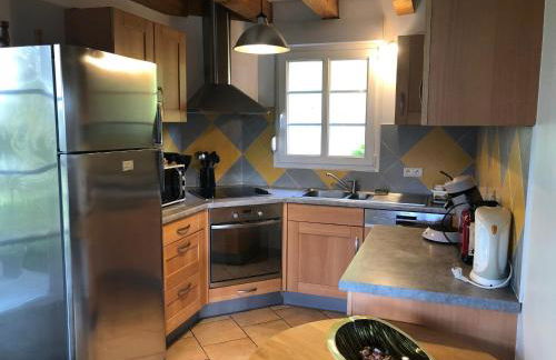 Chalet spacieux avec balcon, WiFi gratuit, proche lac et station de ski - FR-1-589-140 - Photo 26