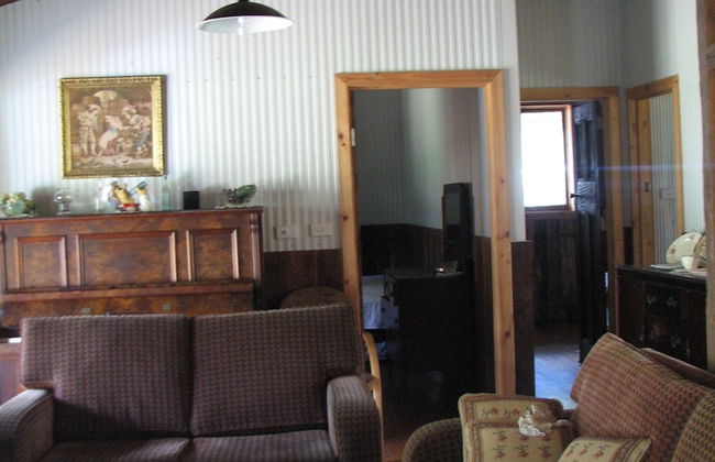 Lovedale Cottages - Photo 9