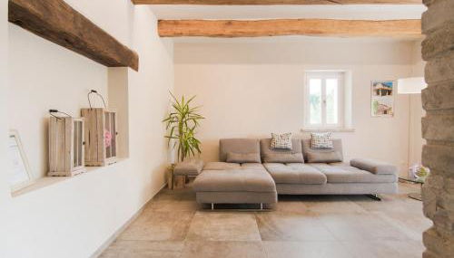 Chic Villa in Acqualagna with Hot Tub in Pool & Private Garden - Foto 4