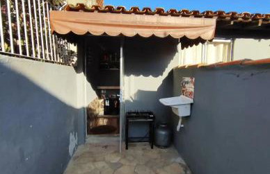 Charmosa e Aconchegante Edícula com Ar Condicionado - Foto 14
