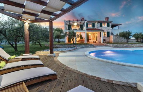 Four-Bedroom Holiday Home With Sea View In Krnica - Foto 9