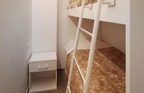 2 Bedroom Awesome Apartment In Civitanova Marche - Foto 15