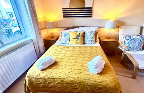 A cozy retreat in the heart of Ilkley - Photo 1