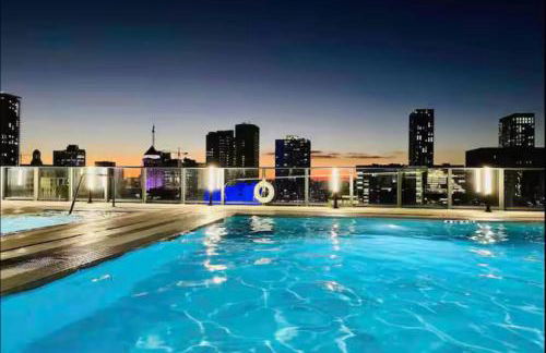 Miami Downtown Brickell Penthouse Studio With Breathtaking Views - Photo 3