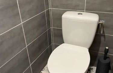 T2 PARFAITEMENT SITUÉ AU PIED DE LA CATHÉDRALE - Foto 4