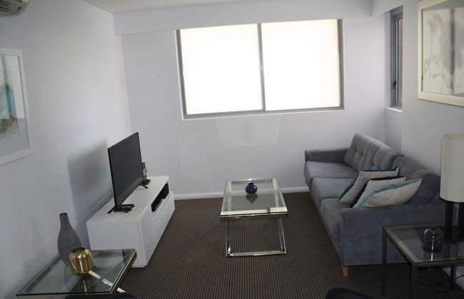 Wyndel Apartments - Miller Street - Photo 5