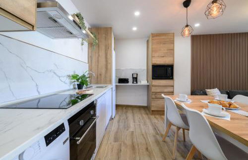 APT-Inside the Wall-Family,Games,Relax,History - Foto 2