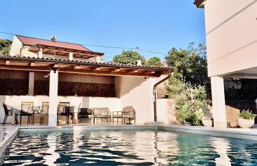 Mare`s Private House 1st floor with Pool - Foto 22