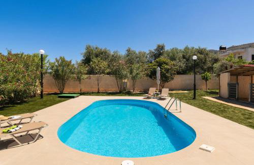 Garden House with Pool, 10min to center - Foto 42