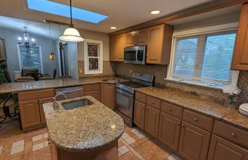 Stunning 4BR home close to NYC - Foto 20