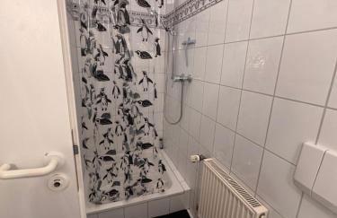 einfachHEIMISCH - zuHauseAUFZEIT - Netflix - Modern - Erholung - Küche - Foto 11