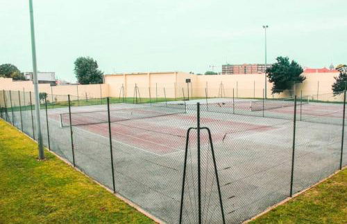 REFÚGIO LOURO • gym - pool - tennis - Photo 16