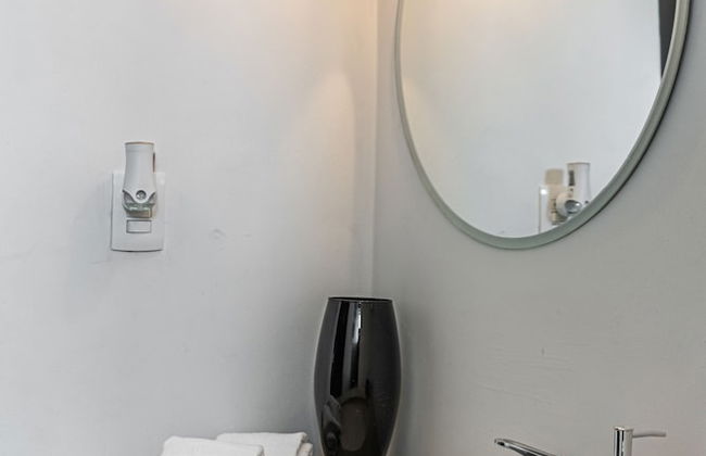 Pako Stays Downtown - Cancún Centro Luxe Suites - Photo 26