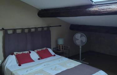 Appartement spacieux à Arles avec piscine et jardin partagé - Foto 6