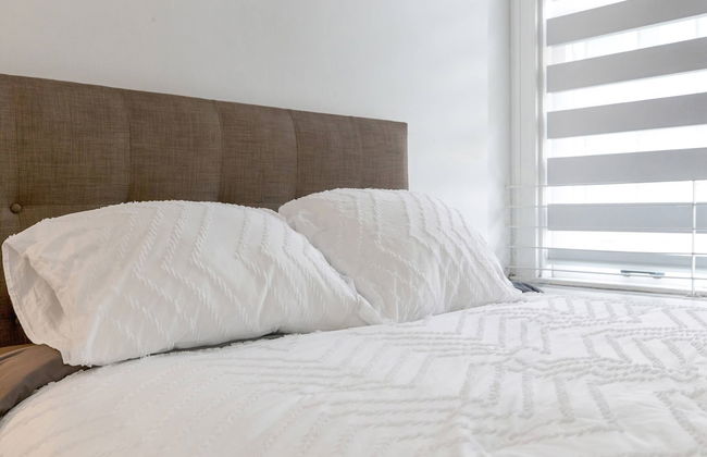 Stylish Deluxe 1BR At HWH by Oneluxstay - Foto 9