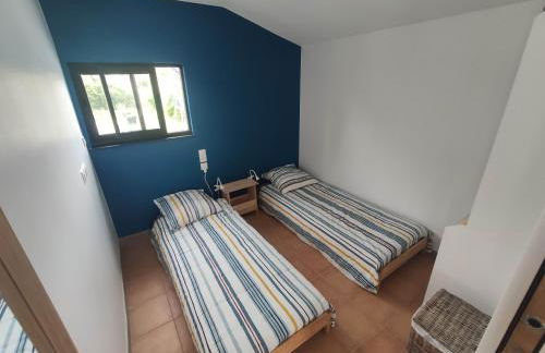 2 Maisons de 3 et 2 chambres avec grande piscine commune - Foto 30