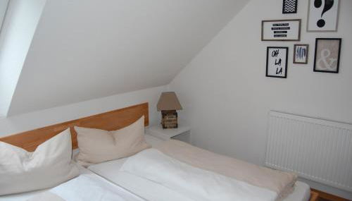 Ela's Hof - Trollblume - Photo 4