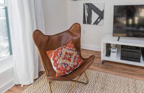 Music Row Retreat with Pool and Free Parking, Walk to Bars! - Foto 27