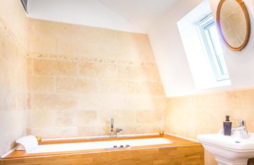 Jacuzzi® - La petite Romantique - FloBNB - Foto 9