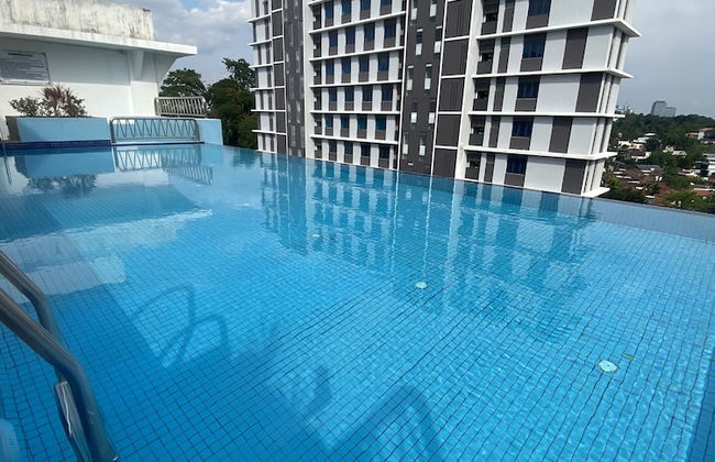 Peninsula Residents All Suite - Photo 1