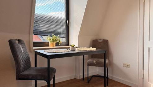 Hugos Nest Ferienwohnung Neumünster WLAN & Arbeitsplatz - Foto 3