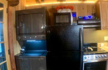 Magical Tree House Experience with a Private Hot Tub in Shenandoah Valley, Virginia - Foto 2