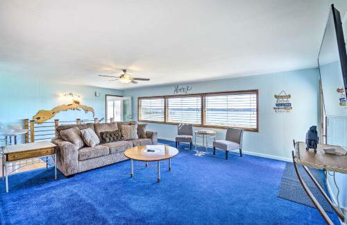 Lakefront Home with Rooftop Deck, Grill, Games! - Photo 15