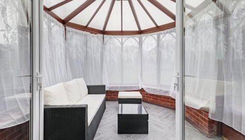 3 Bedroom House with Free Parking - Foto 3