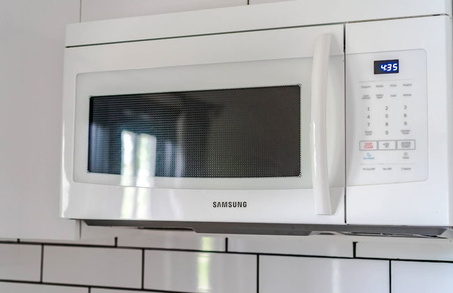 Historical Building 1br 1ba Walk To Roger's Place - Photo 15