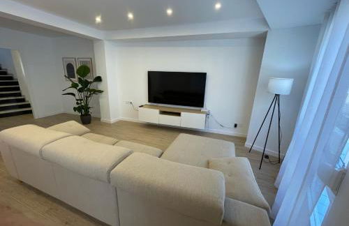 Apartamento Dúplex de Lujo con Terraza Privada y vistas al Castillo - Centro - Foto 1