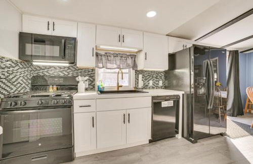 1 Mi to Otsego Lake Pet Friendly Family Home - Foto 3