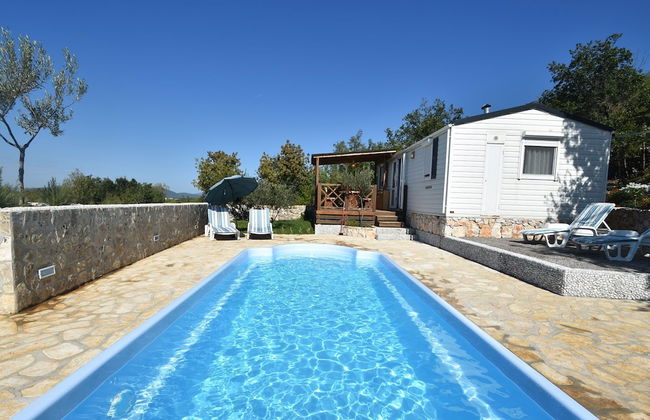 Welcoming Holiday Home in Ugljane With Swimming Pool - Foto 23
