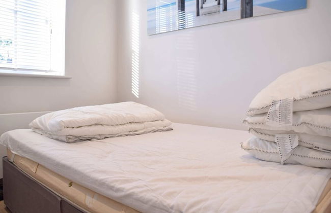 Stylish 2 Bed Apartment in West Hampstead - Photo 3