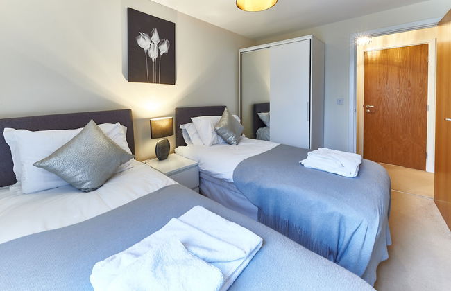 Vizion by ShortstayMK - Photo 3