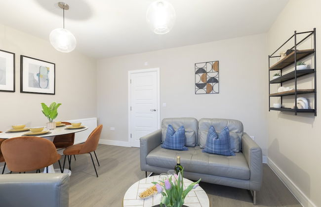 Elliot Oliver - Chic 2 Bedroom Town Centre Apartment - Photo 12